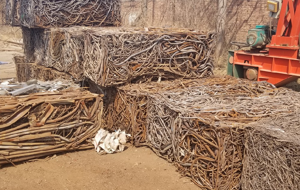 金属压块机的性能特点